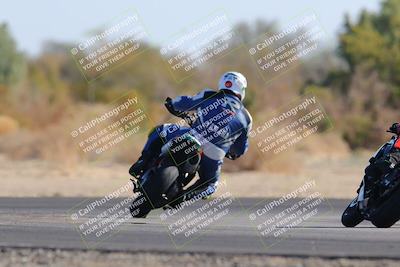 media/Dec-18-2022-SoCal Trackdays (Sun) [[8099a50955]]/Turn 7 Backside (1125am)/